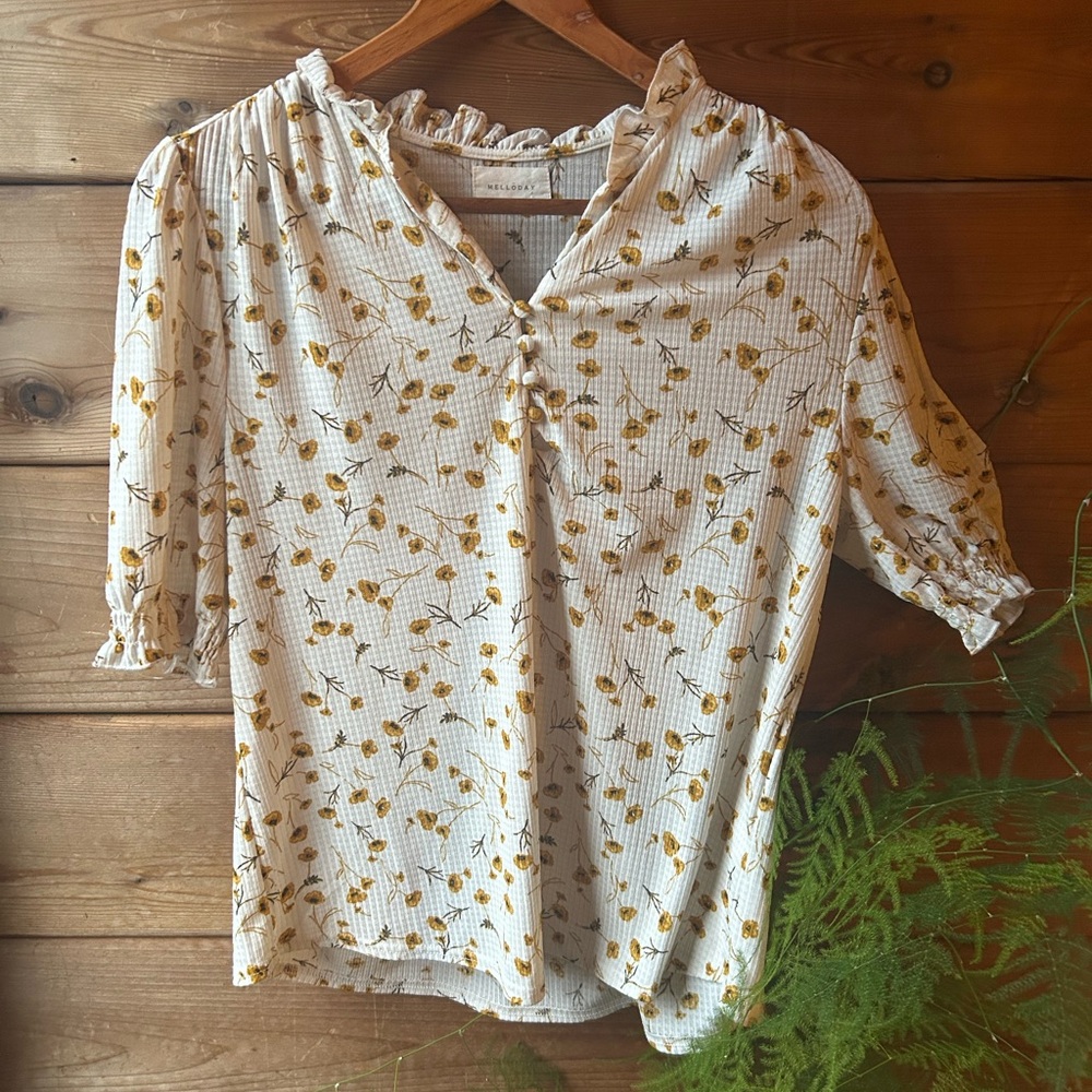 MELLODAY Floral Blouse - Cream and Yellow